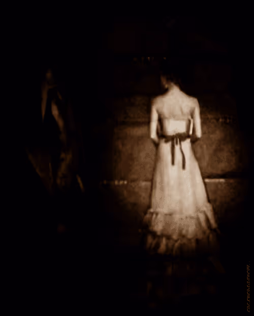 Item #102799816947575084356845791588710391429757566637146872825580037281520193372165 Media