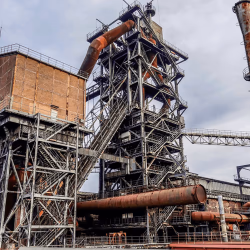 Item #45576425564904372626892608315059614446222544919153294335331944252266319446017 Media