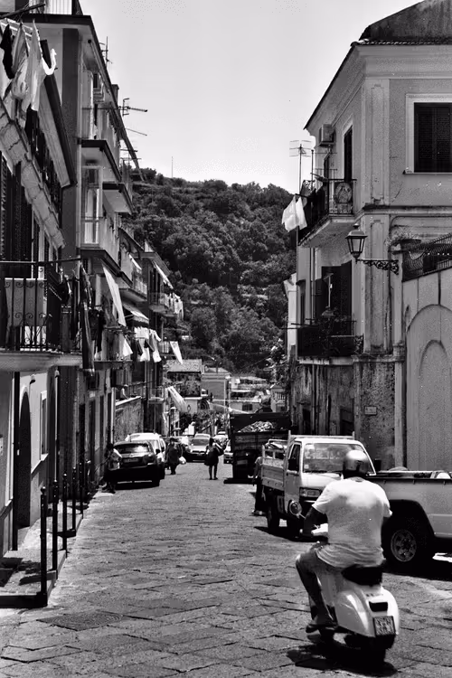 Item #86935901783067073352333628966122305323978878013206639598226716952187904196613 Media