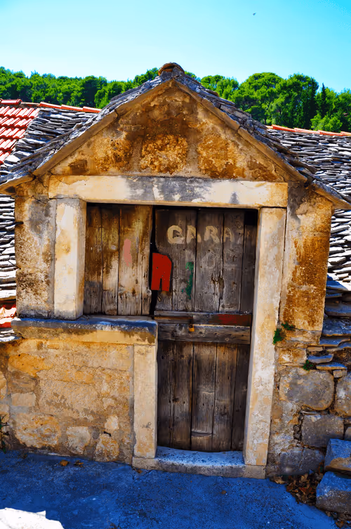 Item #23186007729053203064202564950252010176441349976529161374651306454224881057793 Media