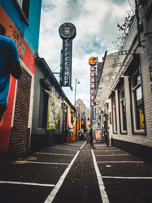 Item #1221306337100687933341799586999295926059352826216580485186700625931512315905 Media