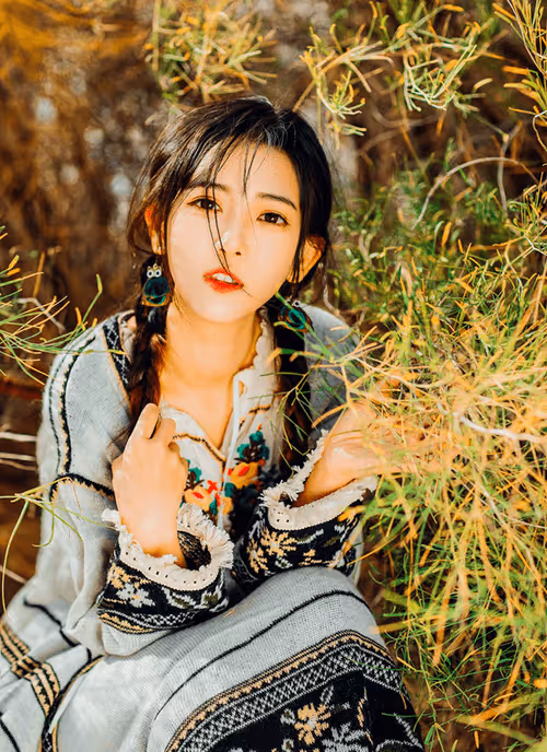 Item #36834914333573797447544369064906123200698355353815159326929279464065361699288 Media