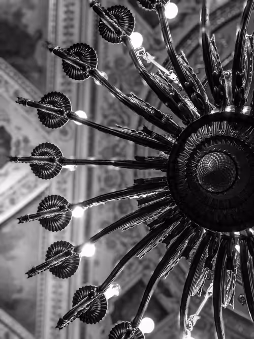 Item #110527260679406616687648876456332476743393224185300282858370831870639579594753 Media