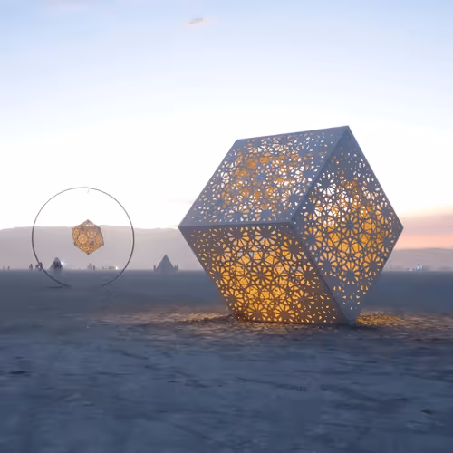 Item #398252909562583506372058066250733765047715911118442483822570831797475606628 Media