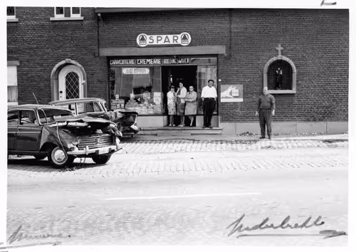 Item #81605143874735396064312735428883903564068242767550807813730910825356250316812 Media