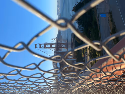 Item #115344379146246064240773863534986848542272630422877539424953159158443649531905 Media