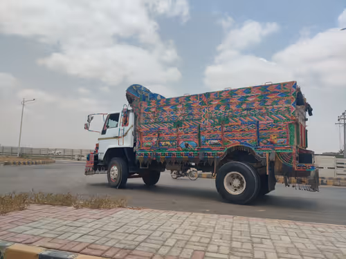 Item #8956854034129301773866138878606137053760903276825503018730009959140211818497 Media