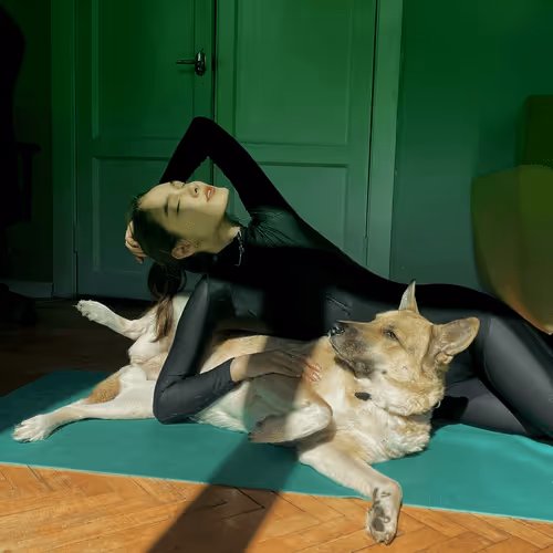 Item #10721478901713742275054814359553099375280541688591146570969408805682980847617 Media