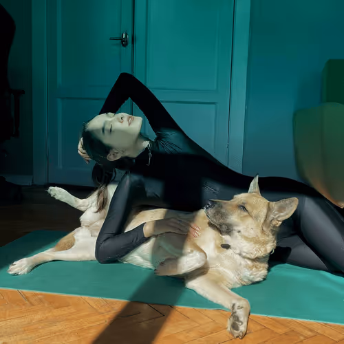 Item #10721478901713742275054814359553099375280541688591146570969408808981515730945 Media