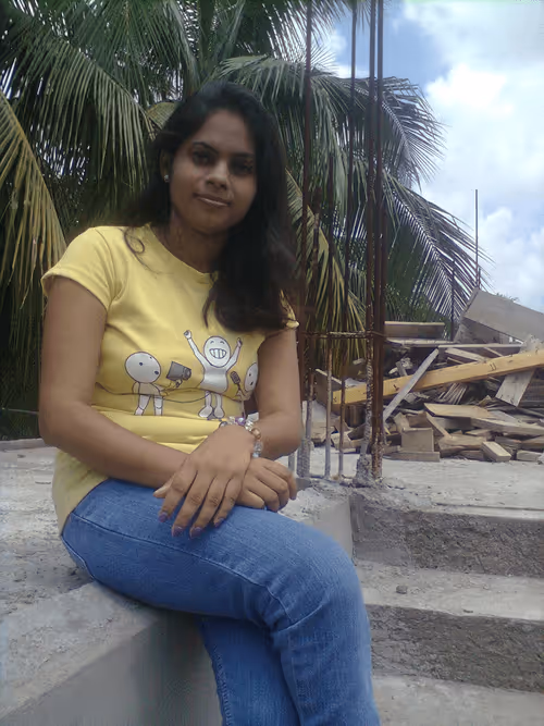 Item #70380890896986350035953124659598355529364139869800606797745305892339977289729 Media