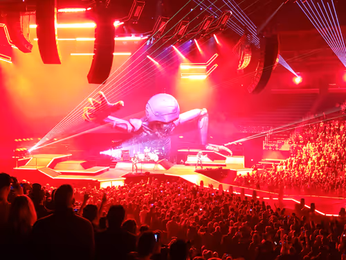 Item #9465225036097986852809308414241989554970344814191743666457664724589980155905 Media