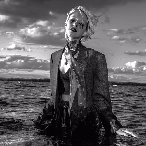 Item #69000201197487925391919563529381127399821599199936366279529444515385400360961 Media