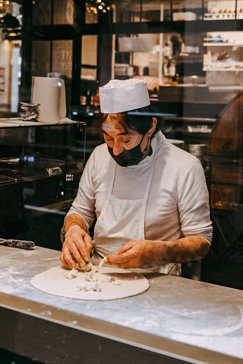 Item #24903874531350115991913359074638014120394763804843076394666794948947521568769 Media