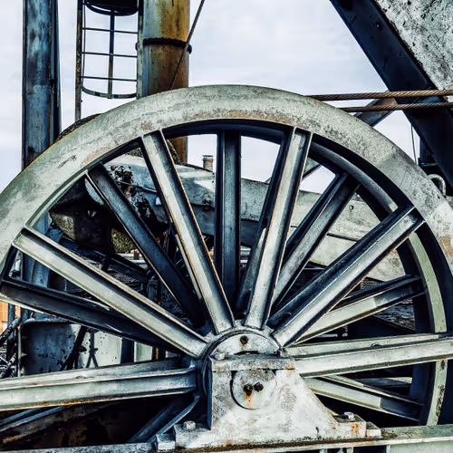 Item #45576425564904372626892608315059614446222544919153294335331944240171691540481 Media