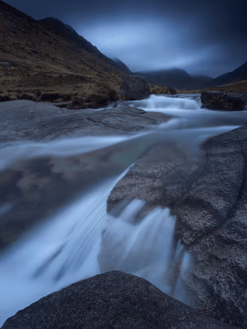 Item #33905874090819082513688943538230910820806372635716531311002980157461587034152 Media