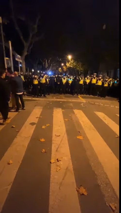 Item #93461176747039088234827245090120793672772540830640058808582334149404005498881 Media