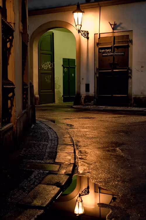 Item #72771752724512834897841148734331697196499953349916527017693403117969366581348 Media