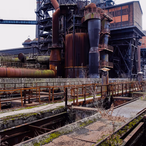 Item #45576425564904372626892608315059614446222544919153294335331944247868272934913 Media