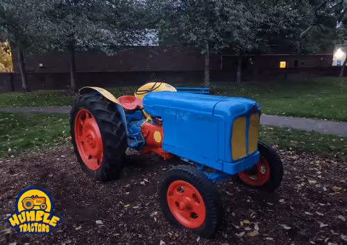 Item #35863194083128256797647772425284652682645032595179500226087347016367293333505 Media