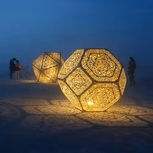 Item #398252909562583506372058066250733765047715911118442483822570842792591884388 Media