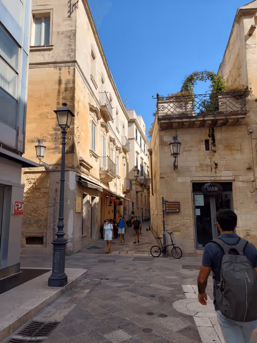 Item #43505702085321246701285015339688837487321998718285252344027785075379507560449 Media