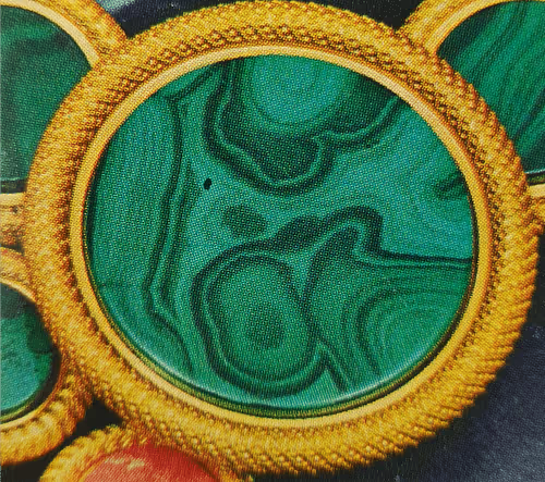 Item #92741434566094600185812596185285137100955910768144141226556336975032604426241 Media