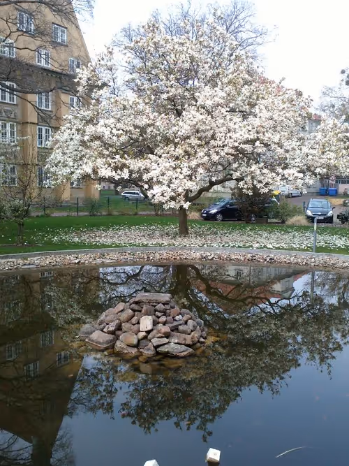 Item #7967281033894542222055828877453032867342209807388350993583448709242567000065 Media