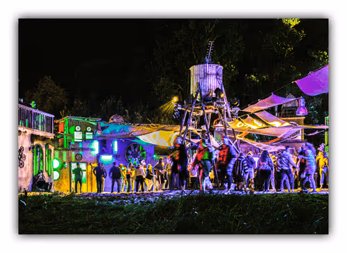 Item #5455238850362592268224334847768900322348981784056880100497398329195079139329 Media