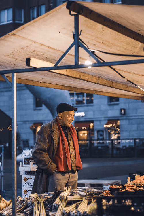 Item #63941686978381941053943929737968123784537789017631438611022902587633736613889 Media