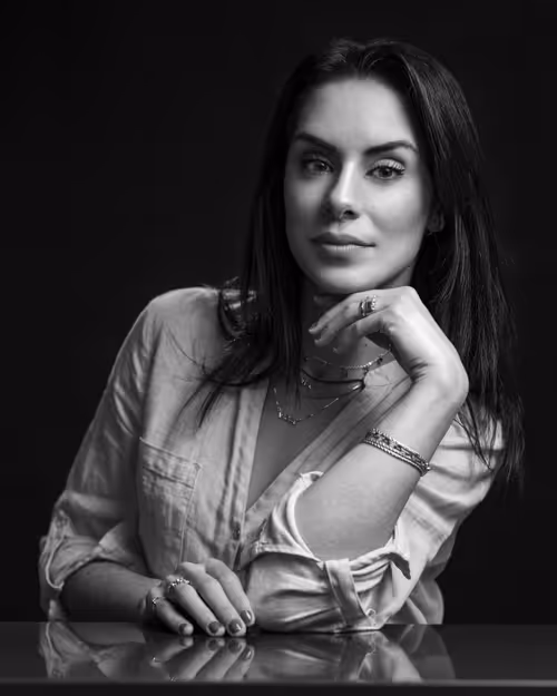 Item #83474408150443161227419273742814860452888408872523415106862383447139164356609 Media