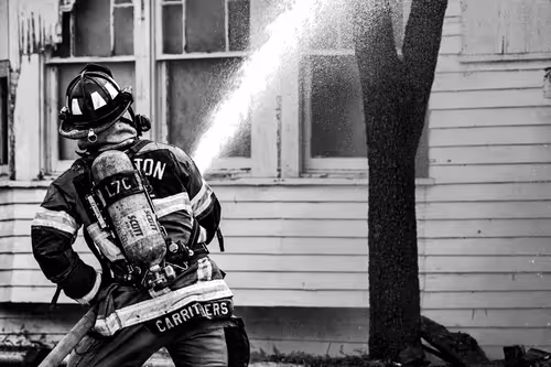 Item #27439795062901092399321903142193696129956748836890612143491337743180647890945 Media