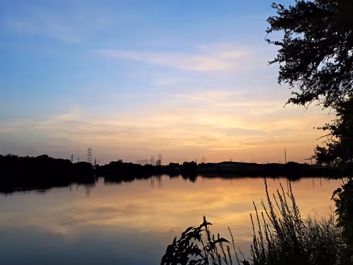 Item #107060658238608786728098093572843929630917480642819162309571408044937009168434 Media