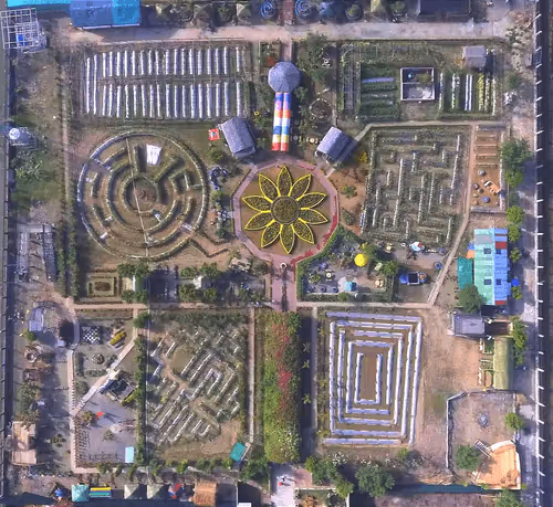 Item #67622571703717123376169719330867407908464269305930123095331973732177081794561 Media