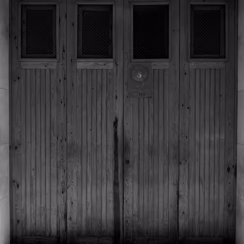 Item #20826329792801315252572666179429016405316869931745632091264530048613577916417 Media