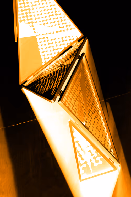 Item #82029536996806538977222578993389033909628801633309343873038399475011154870275 Media