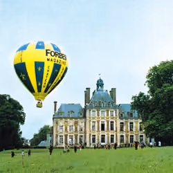 Balleroy, le Château et la montgolfière Forbes Magazine