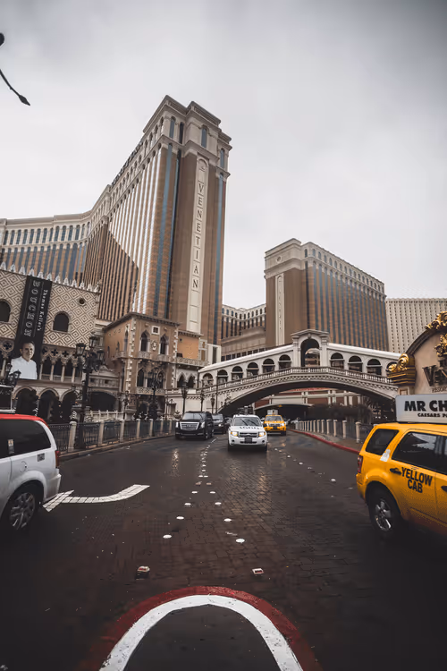 Item #16988134278330383505679479326290154646879637875533062132320205765428662763521 Media