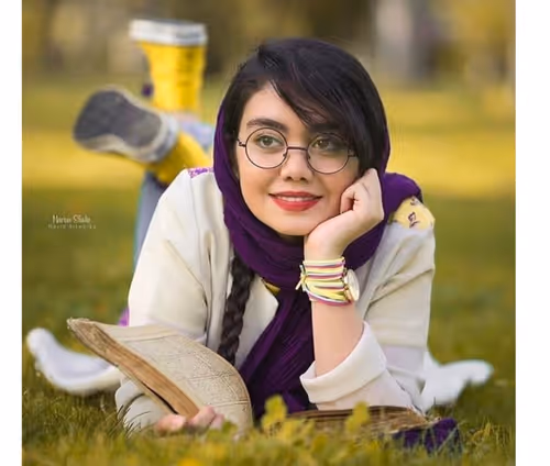 Item #9460979241508438021271491449368541671811845950845942438323789246889103196161 Media