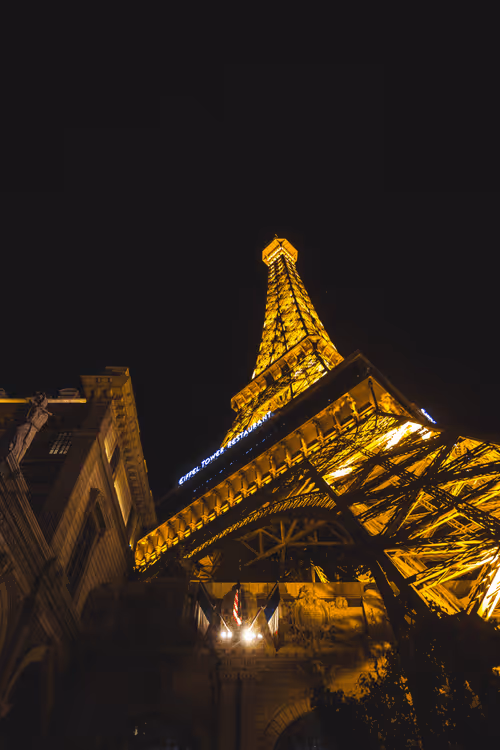 Item #16988134278330383505679479326290154646879637875533062132320205778622802296833 Media