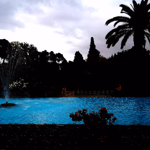 Item #32113585518735089884280564341914378894853705540135441781779048634937335873537 Media