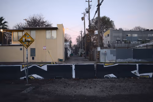 Item #63469761567061717341732170854689072472341875368113613158341509168938602201089 Media