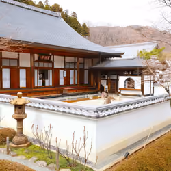 Hotokuji Temple 宝徳寺 main building & rock Garden 2