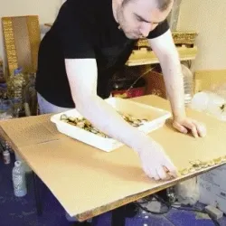 The Process Of Creating a Portrait of Robin Williams  From Bottle Caps