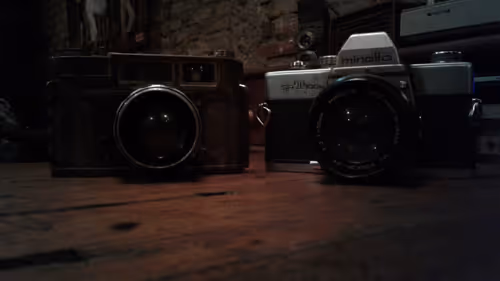 Item #36576831440143805392941663370784632580807018479788440531803952992583338164225 Media