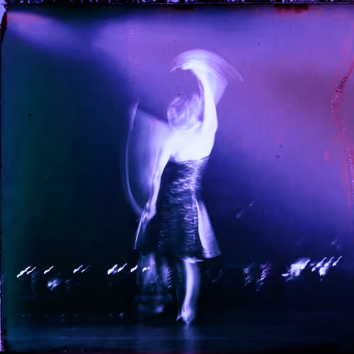 Item #33796692867655414462383843001323965689881083959874354789829880821545399484417 Media