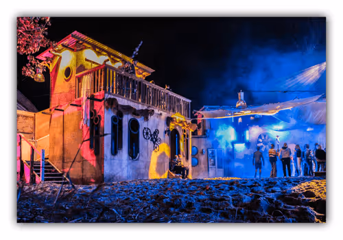 Item #5455238850362592268224334847768900322348981784056880100497398306105334956033 Media