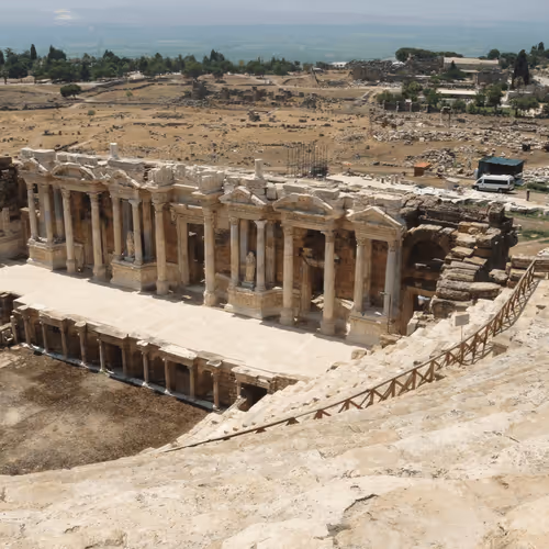 Item #47740723628740992811774374688397150768592318939959493340400451477143361159169 Media