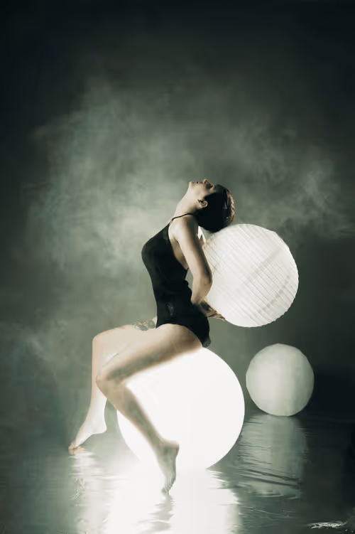 Item #17600324255155483974859458373841560495006206537746897922081710311014915899393 Media