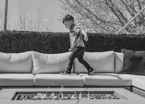 Item #76265303234218797531395326780060407197600721664743999430449730563589833490433 Media