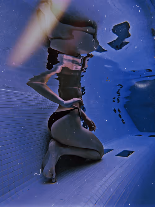 Item #40804210987415449856553447270136482953503848645722529517819933546470591954945 Media